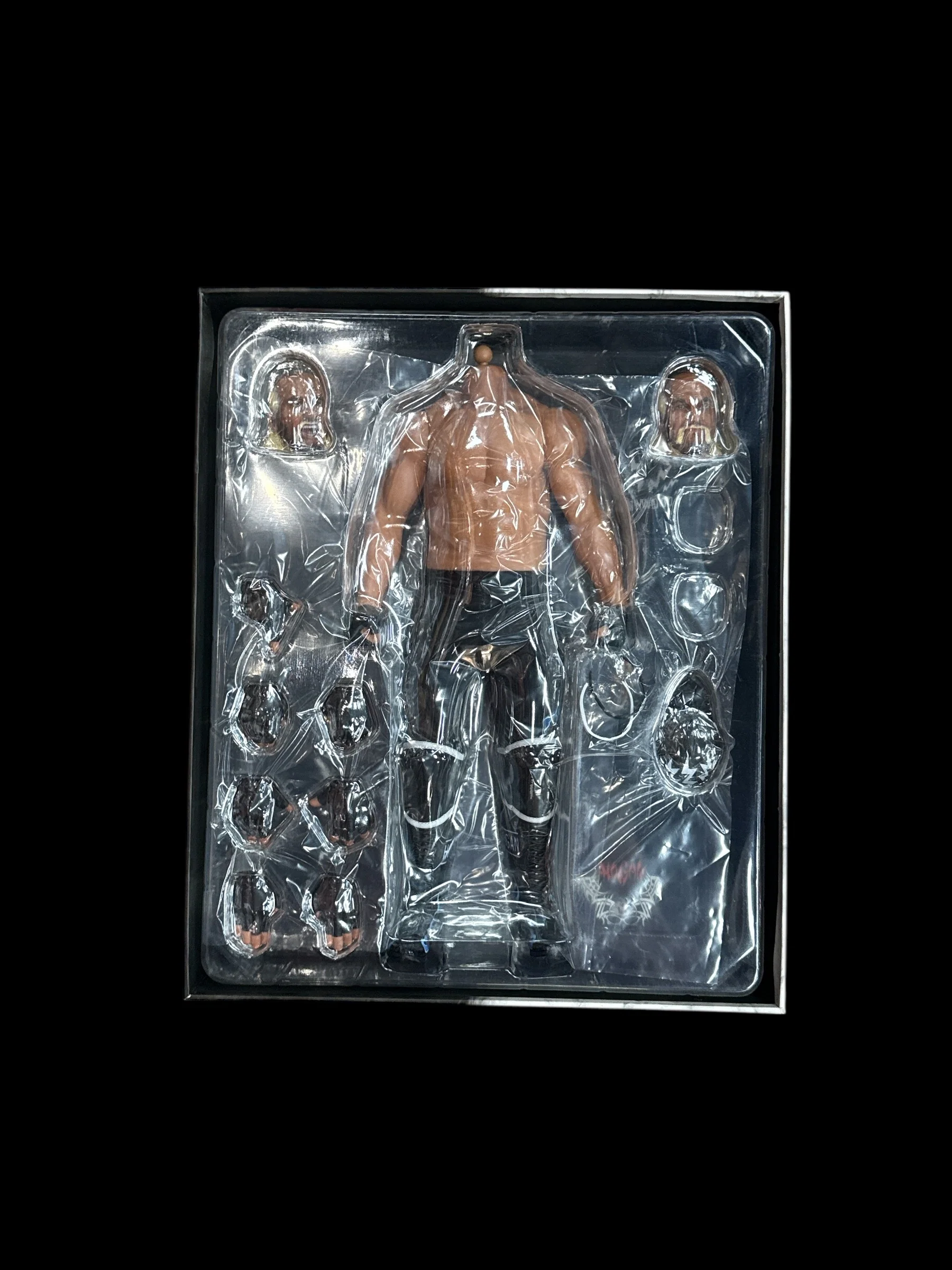 2017 Storm Collectibles 1:6 Scale Hollywood Hogan signed twice - Image 2